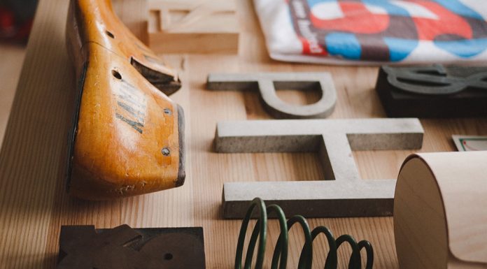 How to Make DIY Spring Art Using Only Buttons